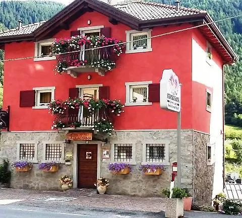 Bed and Breakfast Garni La Genziana Temù